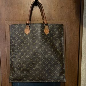 Louis Vuitton Sac Plat